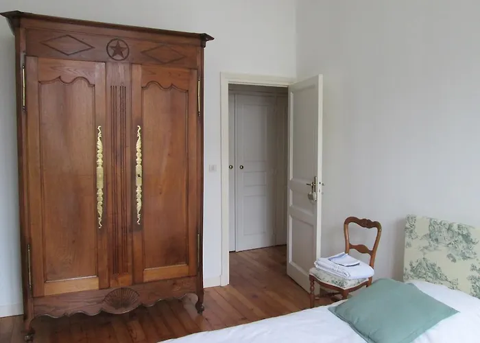 Alojamento de Acomodação e Pequeno-almoço D'hôtes Marchand