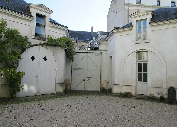 D'hotes Marchand אנז'ה